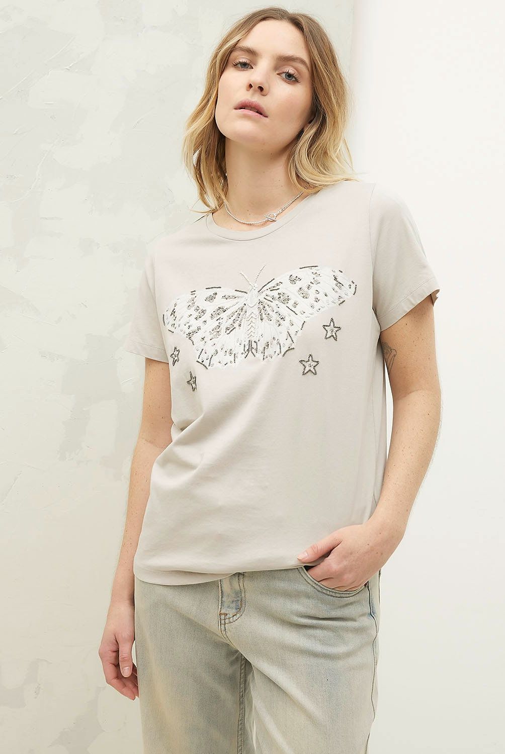 AMERICANINO - Polera Mujer Americanino con Diseño de Mariposa