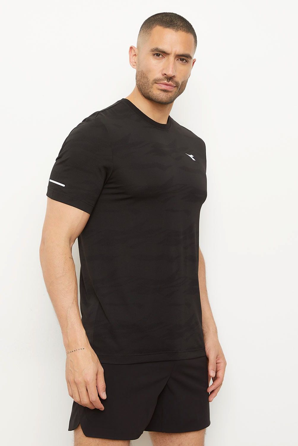 DIADORA - Polera Deportiva Manga Corta Hombre Diadora