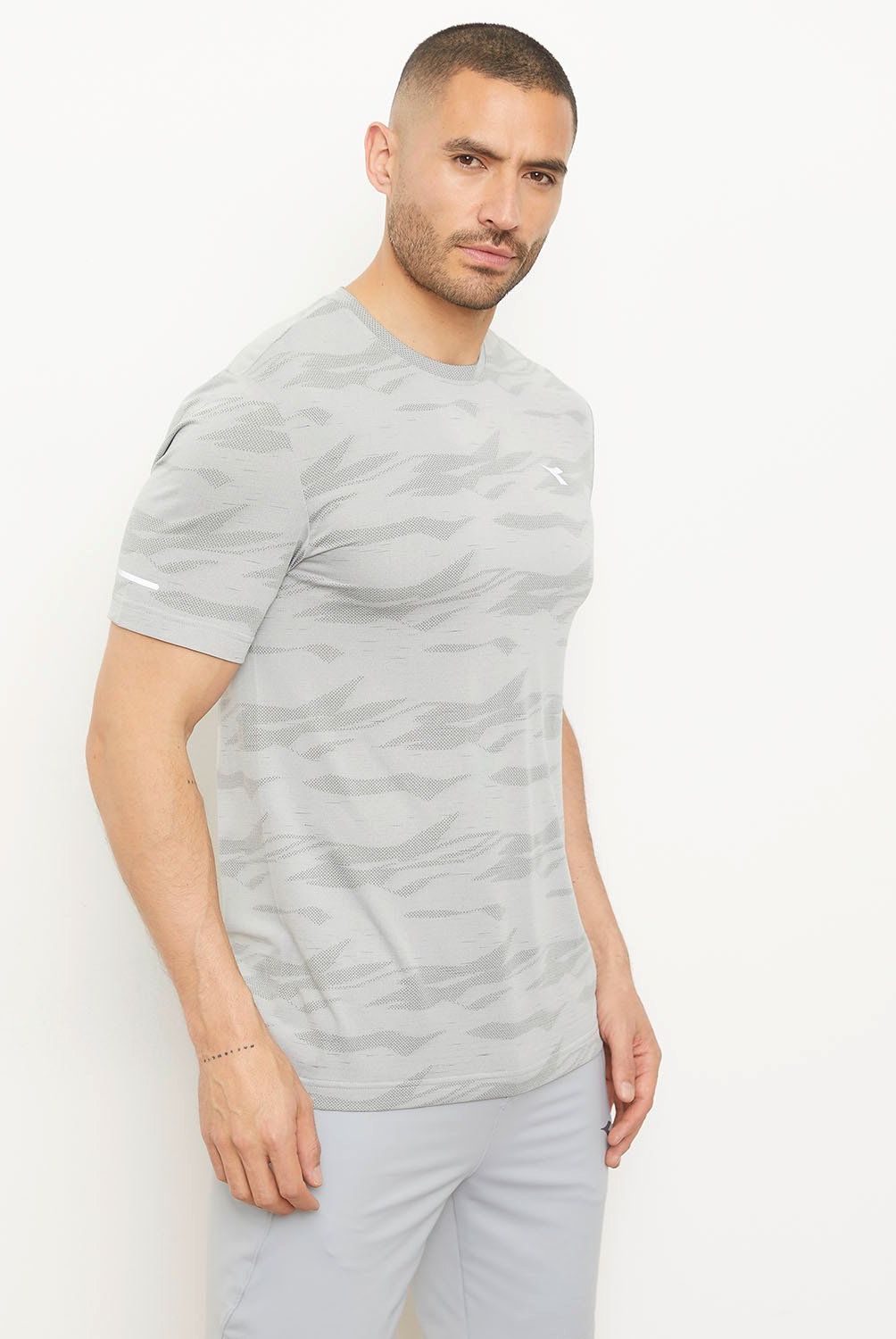 DIADORA - Polera Deportiva Manga Corta Hombre Diadora