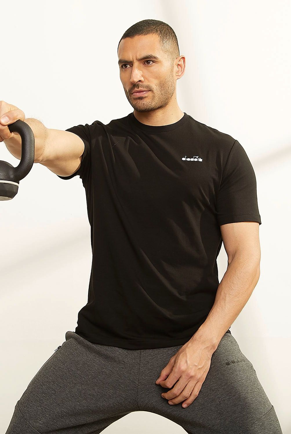 DIADORA - Polera Deportiva Manga Corta Algodón Hombre Diadora