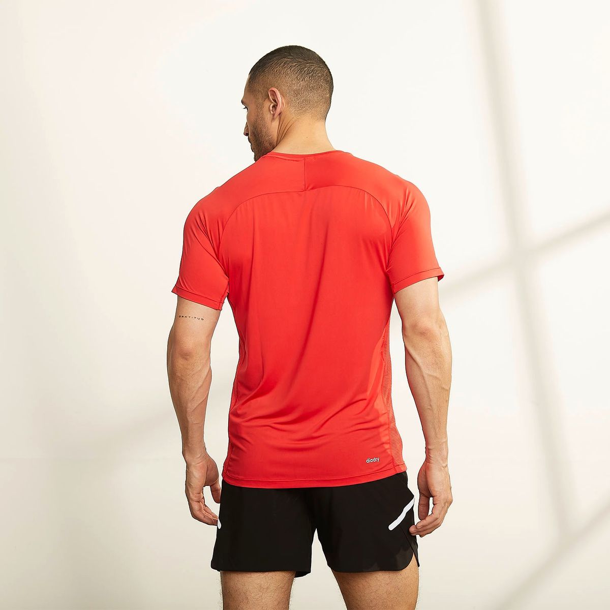 DIADORA - Polera Deportiva Manga Corta Hombre Diadora