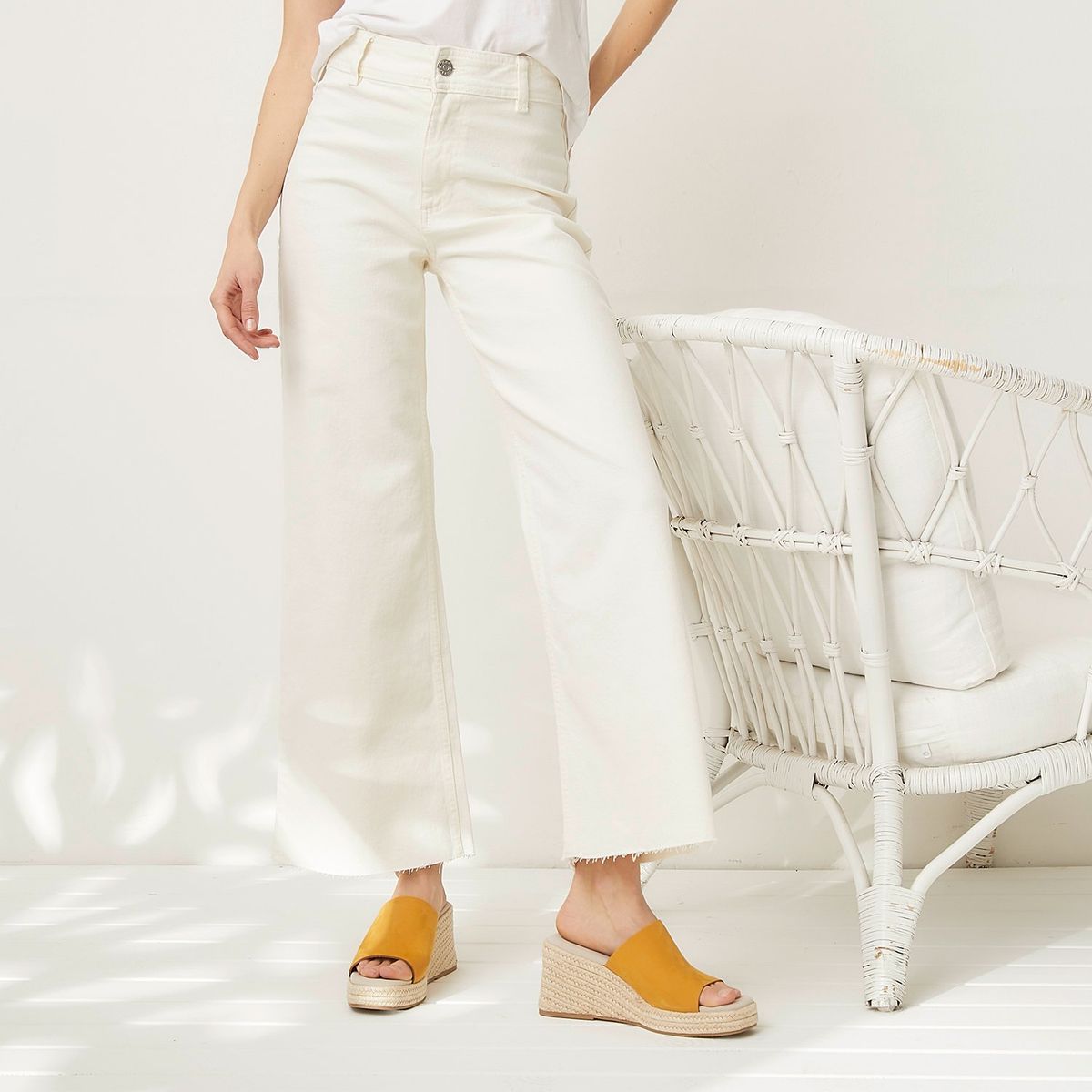 BASEMENT - Sandalia Mujer Cuero Amarillo Basement