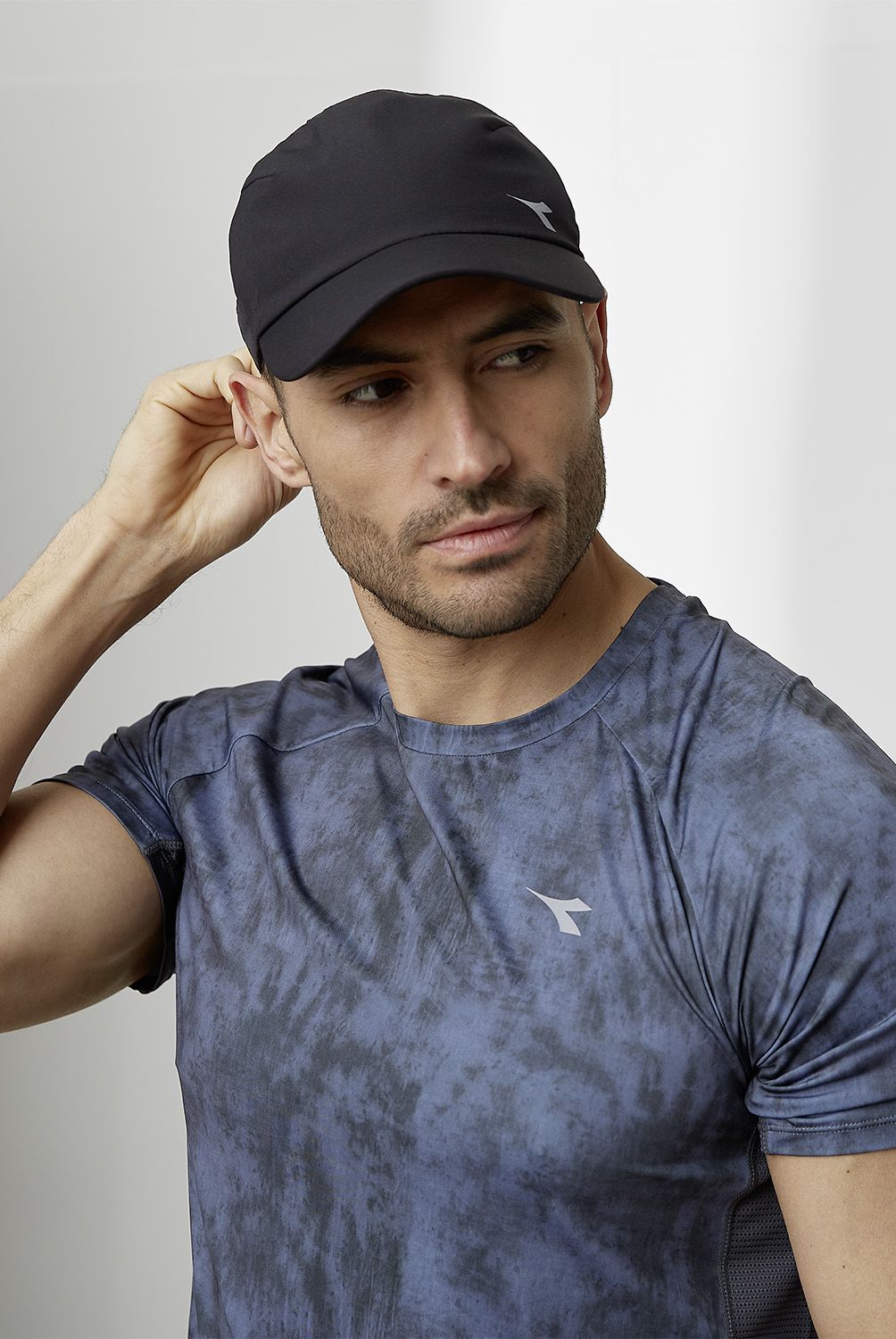 DIADORA - Jockey Casual Hombre Diadora