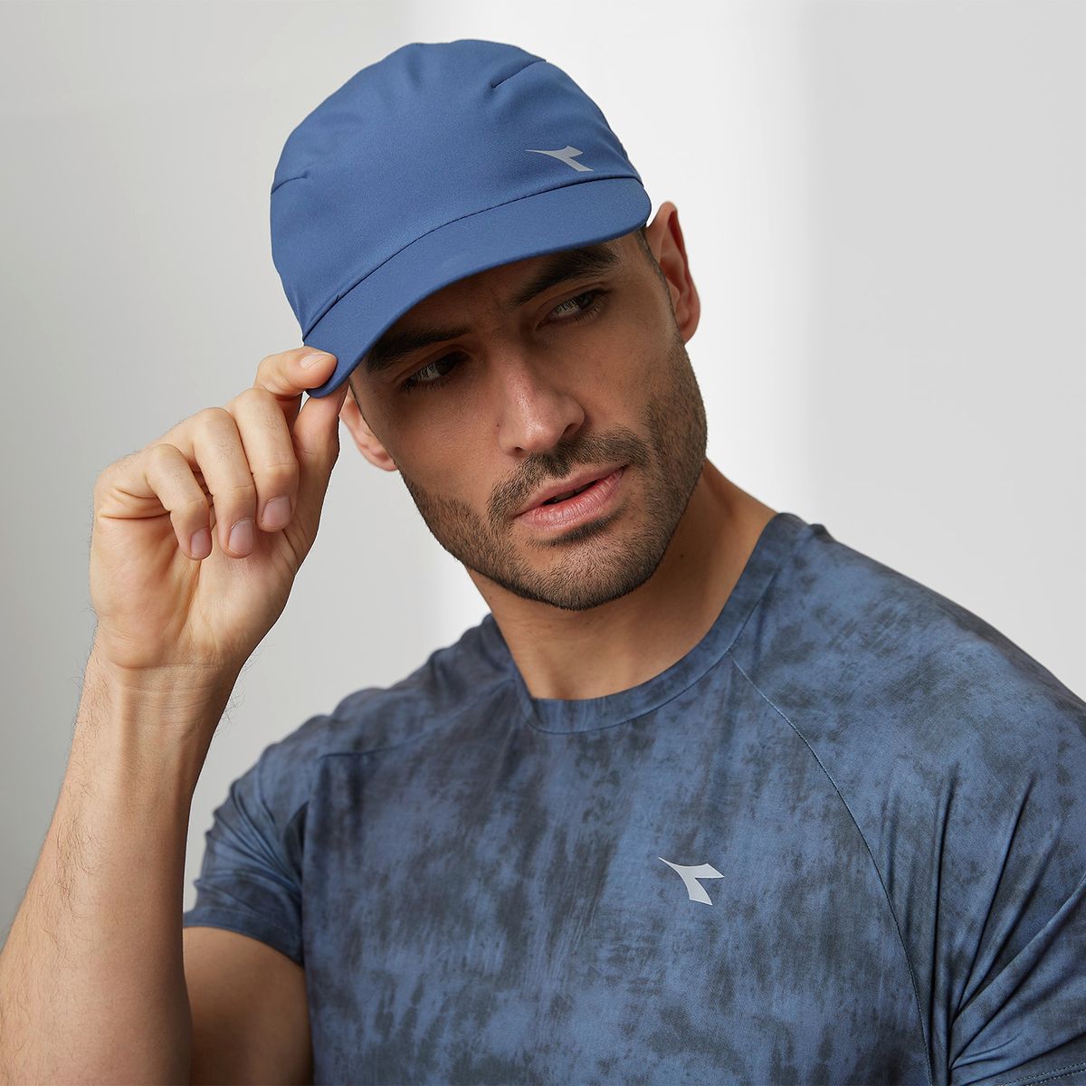 DIADORA - Jockey Casual Hombre Diadora