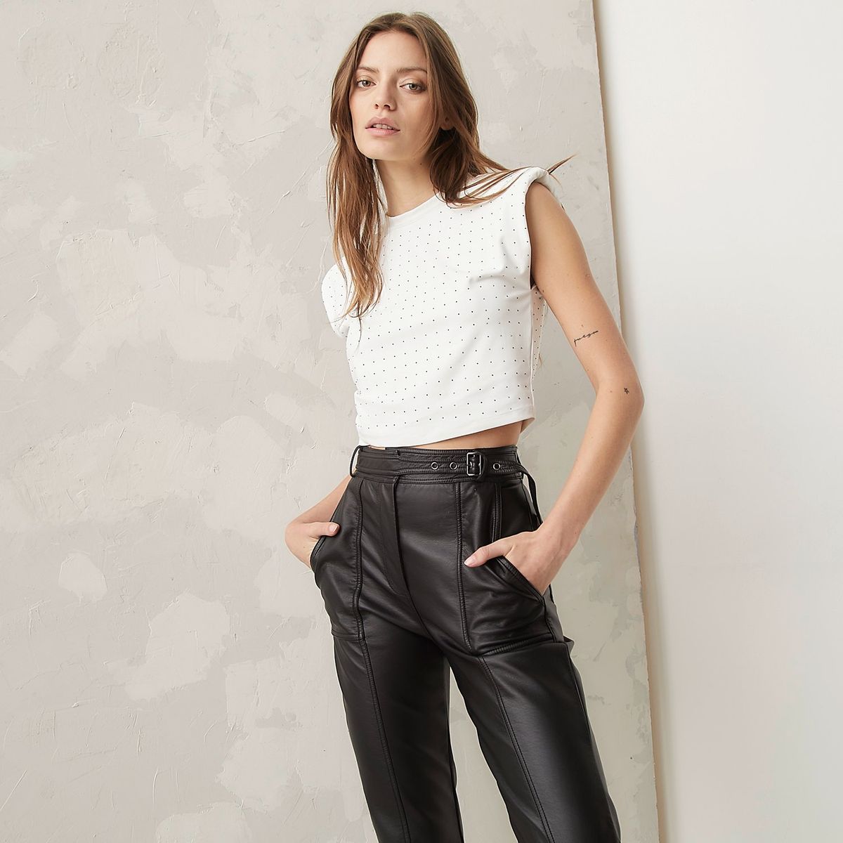 AMERICANINO - Polera Boxy Fit Sin Mangas Mujer Americanino