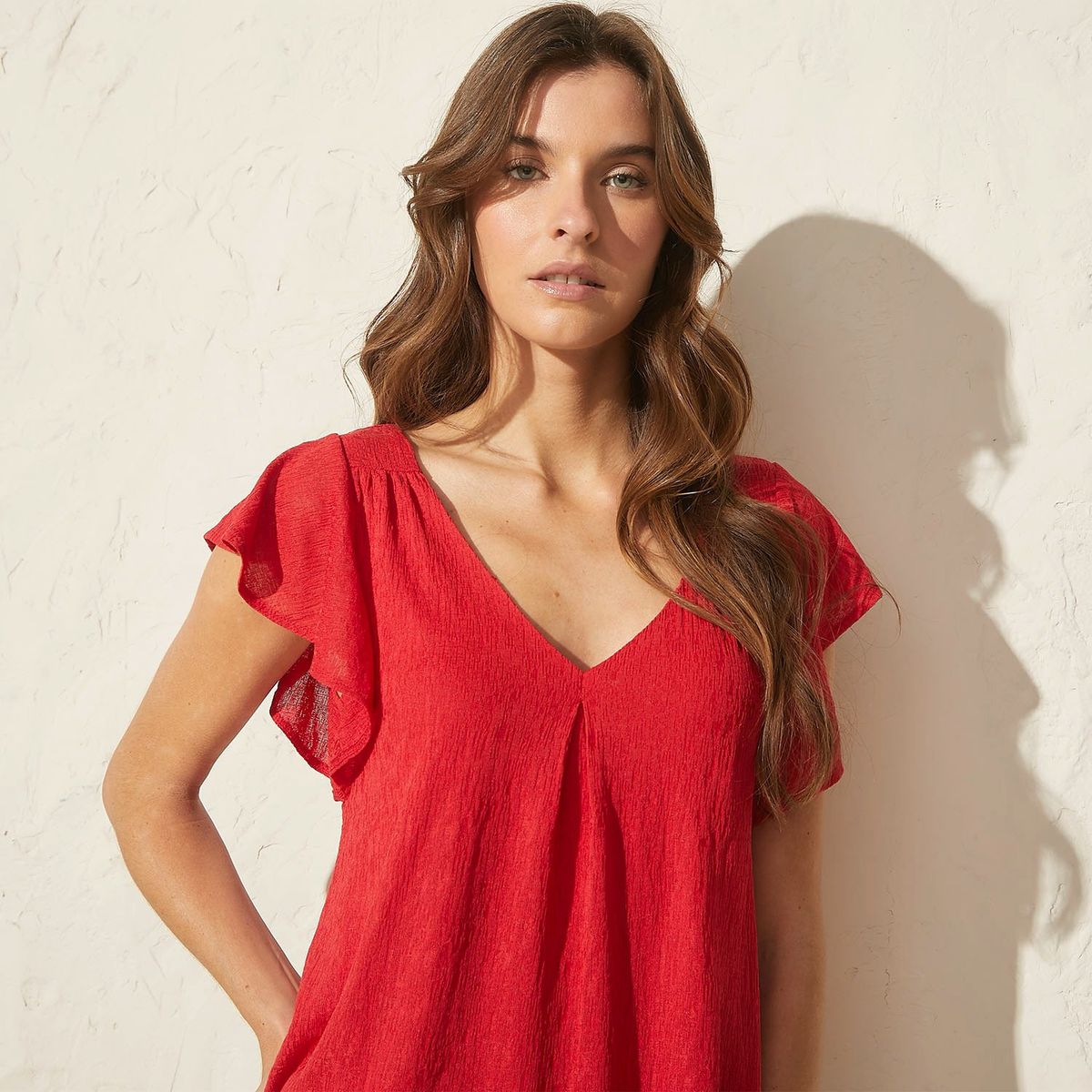 BASEMENT - Polera Basement Manga Corta Cuello V Mujer