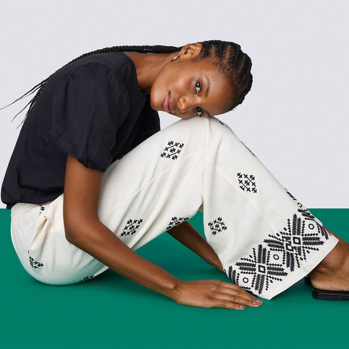 BASEMENT - Pantalón Bordado Wide Leg Tiro Alto Mujer Basement