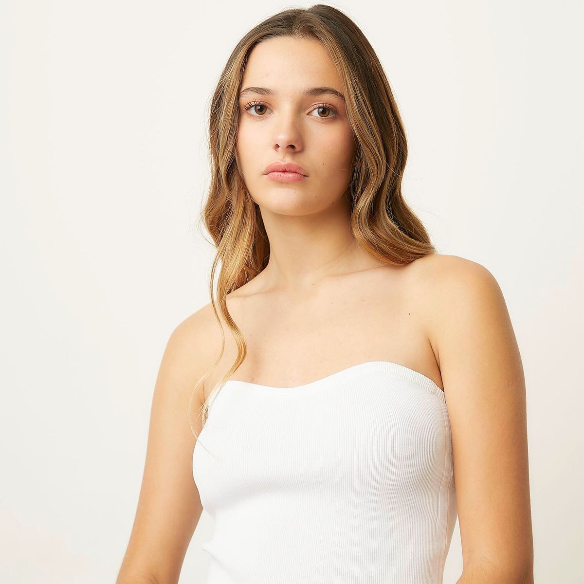 SYBILLA - Crop Top Strapless Sin Mangas Sybilla