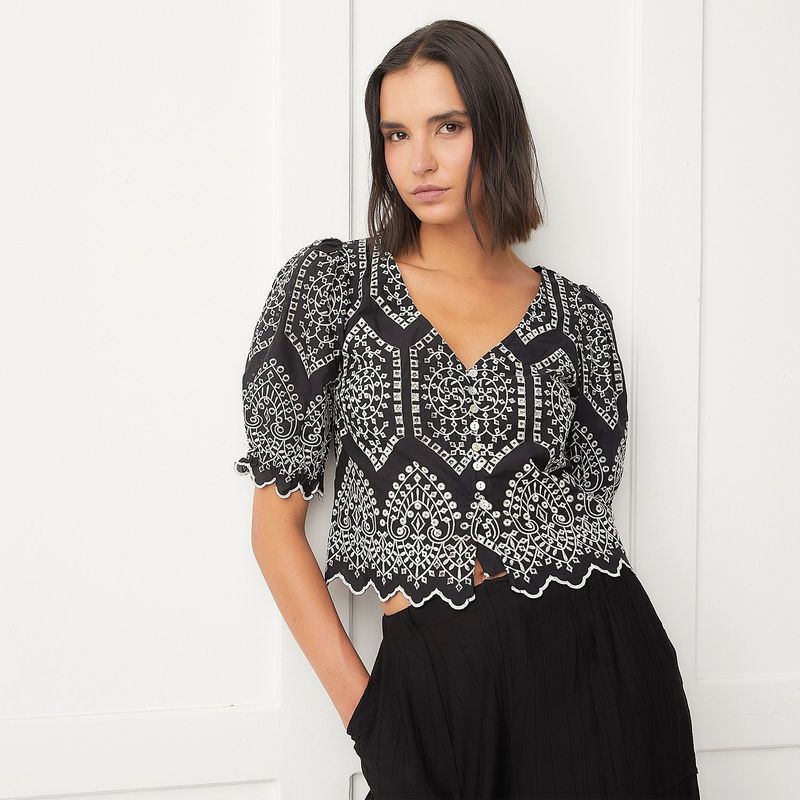 BASEMENT - Blusa Basement Algodón Manga Corta Diseño Mujer