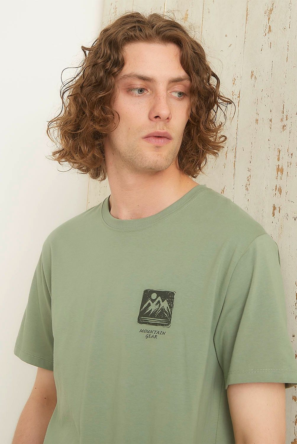 MOUNTAIN GEAR - Polera Deportiva Algodón Mountain Gear Manga Corta Hombre