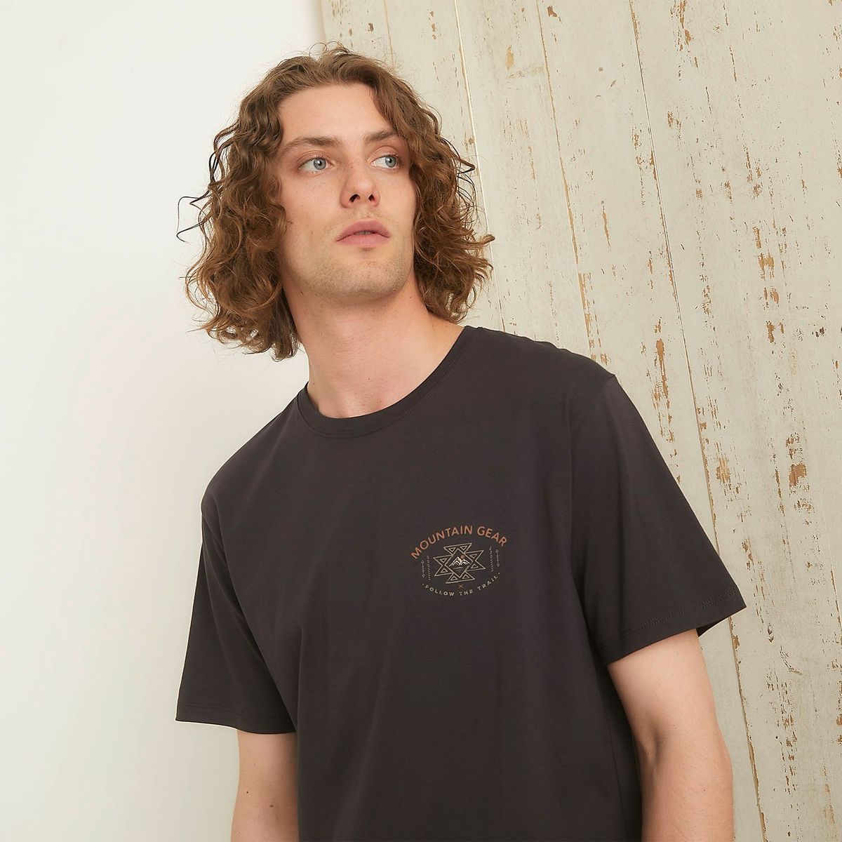 MOUNTAIN GEAR - Polera Deportiva Algodón Mountain Gear Manga Corta Hombre