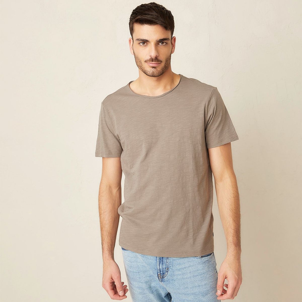 BASEMENT - Polera Basement Manga Corta Regular Fit Hombre Algodón