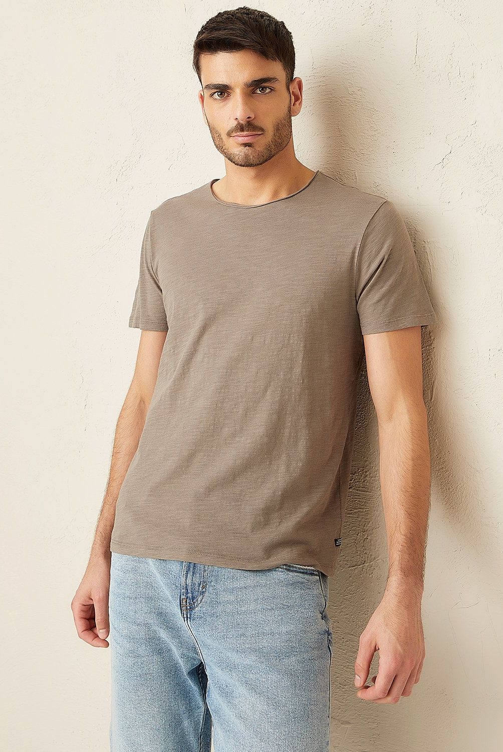BASEMENT - Polera Basement Manga Corta Regular Fit Hombre Algodón