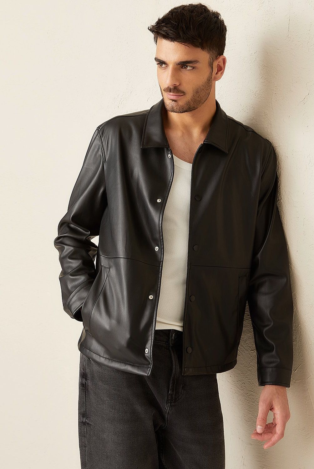 BASEMENT - Chaqueta Basement Hombre PU Cierre Broche Loose Fit