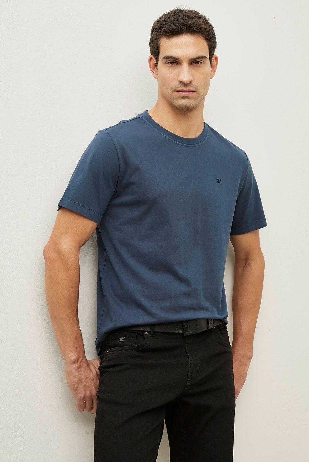 WOLF&HANK - Polera Wolf&Hank Manga Corta Algodón Extra Fino Hombre
