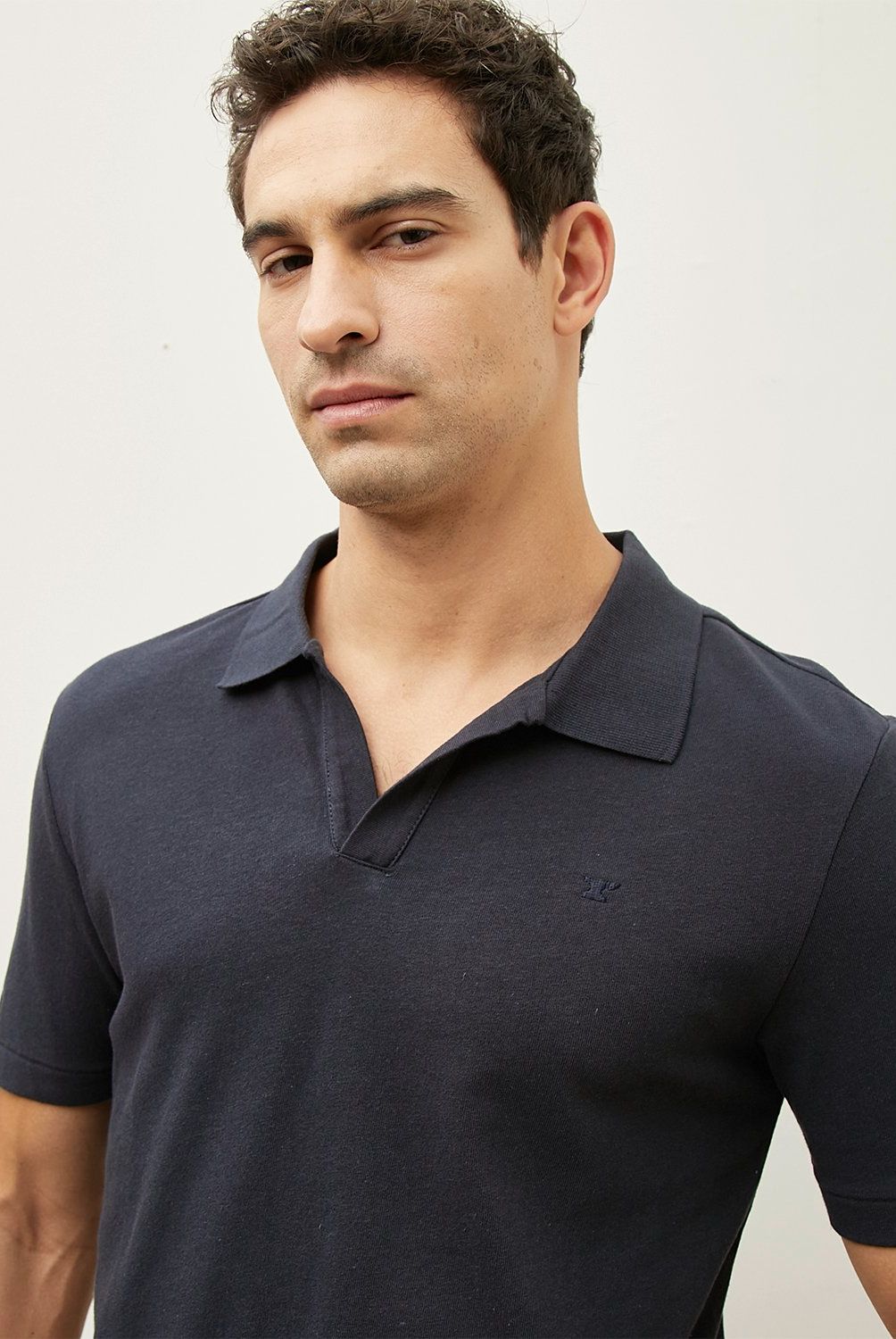 WOLF&HANK - Polera Piqué Manga Corta Algodón Regular Fit Hombre Wolf&Hank