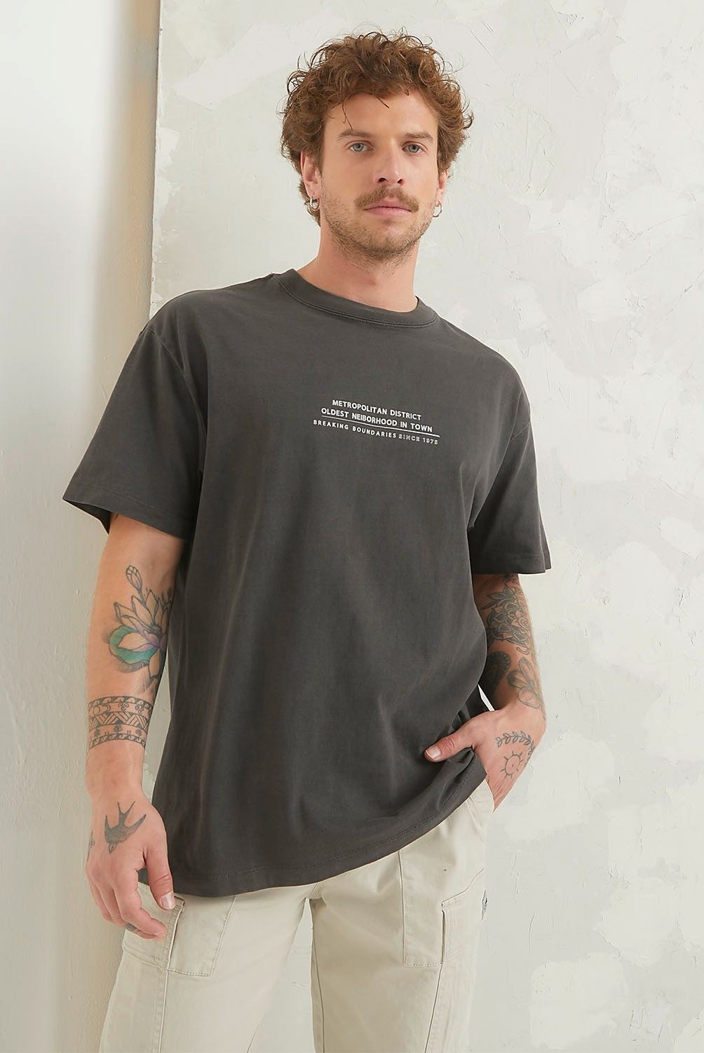 AMERICANINO - Polera Americanino Manga Corta Regular Fit Hombre Algodón Estampada