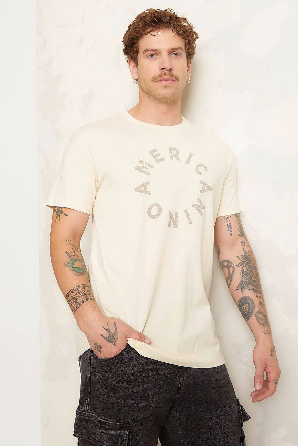 AMERICANINO - Polera Americanino Estampada Manga Corta Hombre Algodón