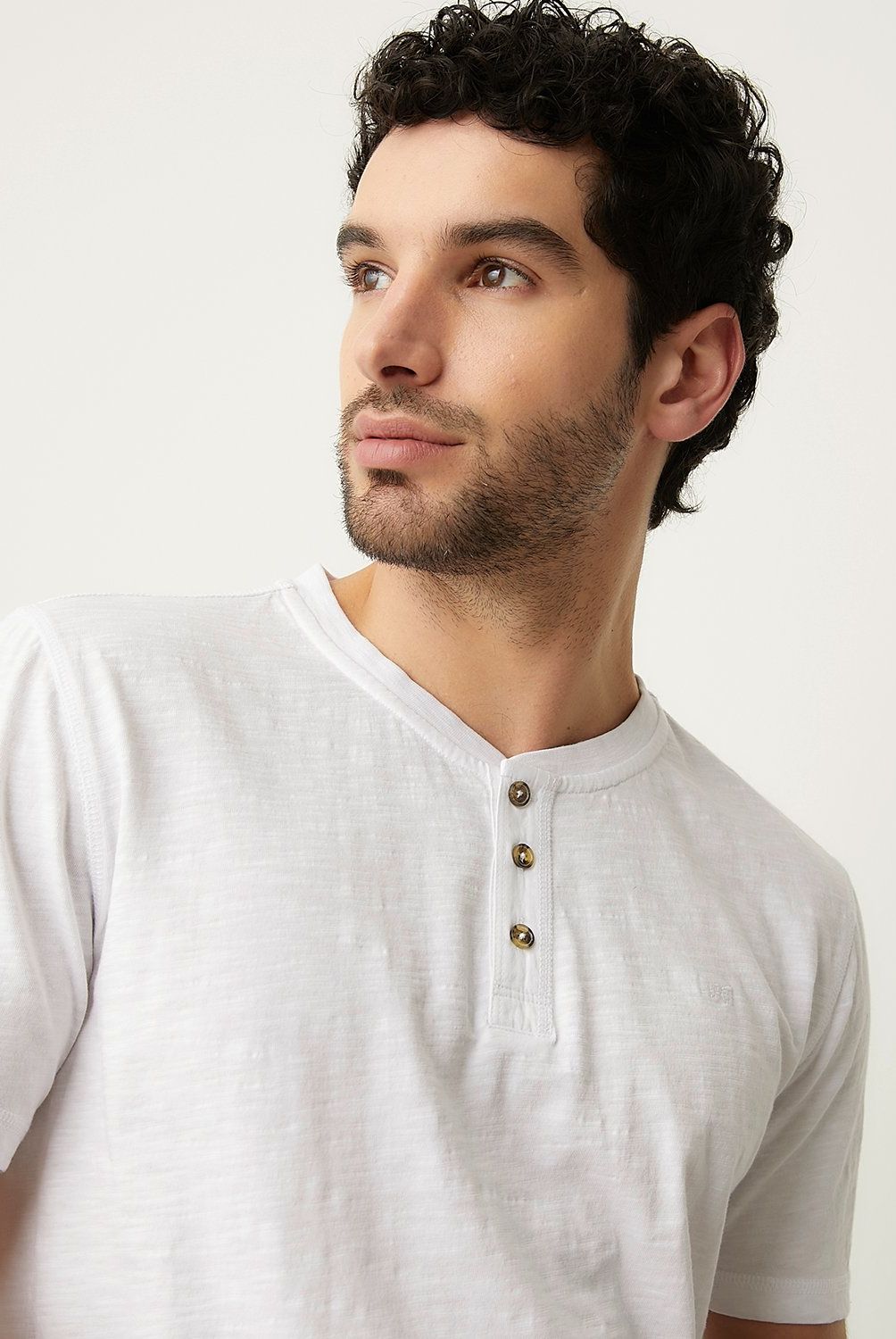 UNIVERSITY CLUB - Polera University Club Manga Corta Cuello Henley Hombre Algodón