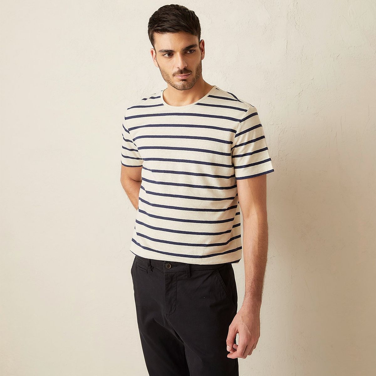 BASEMENT - Polera Basement Manga Corta Lino Rayas Hombre Regular Fit