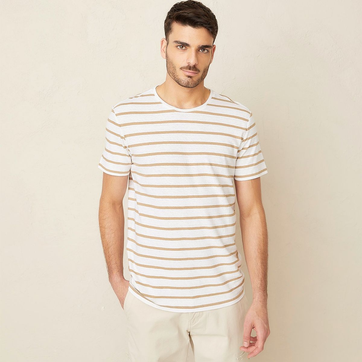 BASEMENT - Polera Basement Manga Corta Lino Rayas Hombre Regular Fit