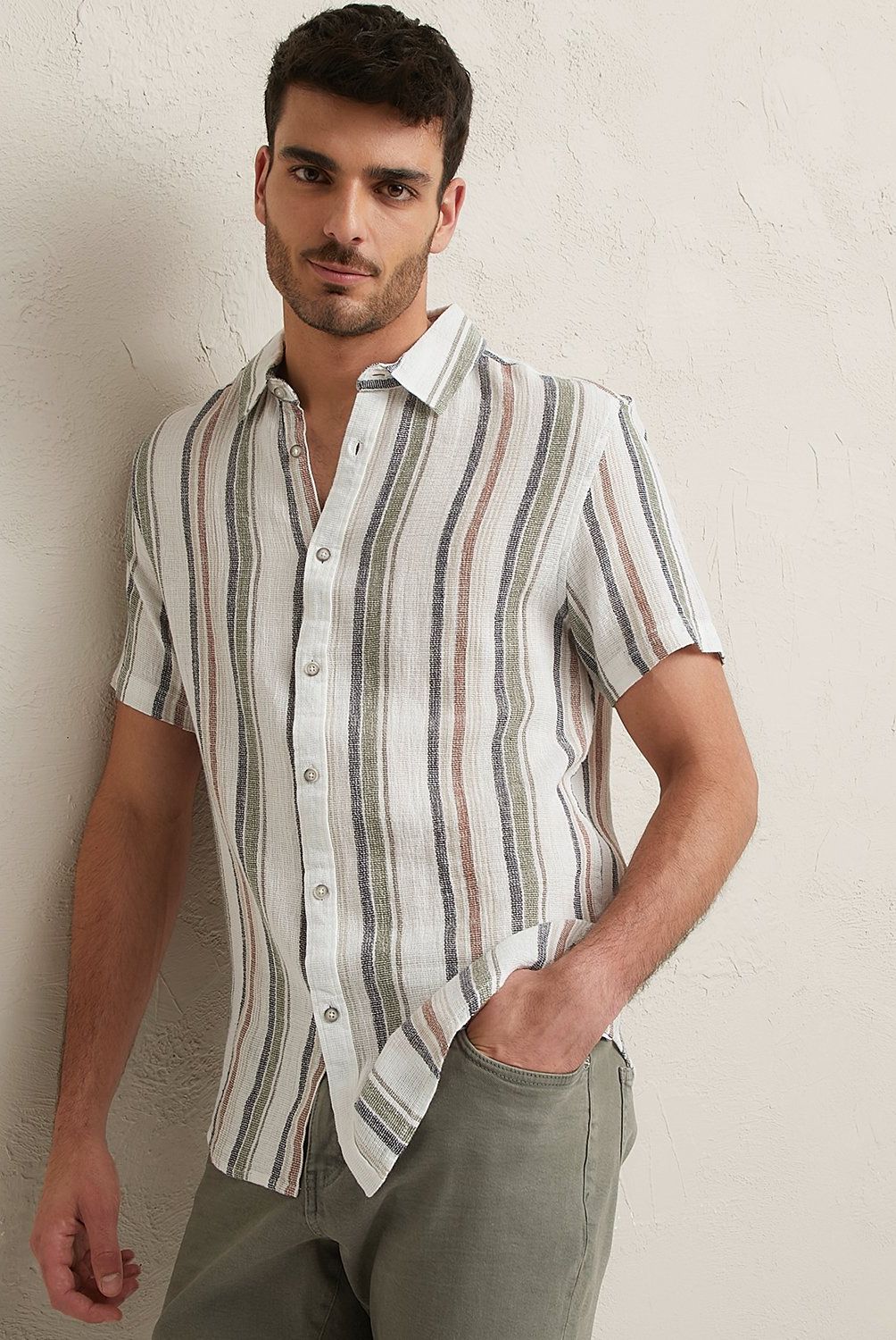 BASEMENT - Camisa Casual Lino a Rayas Manga Corta Hombre Basement