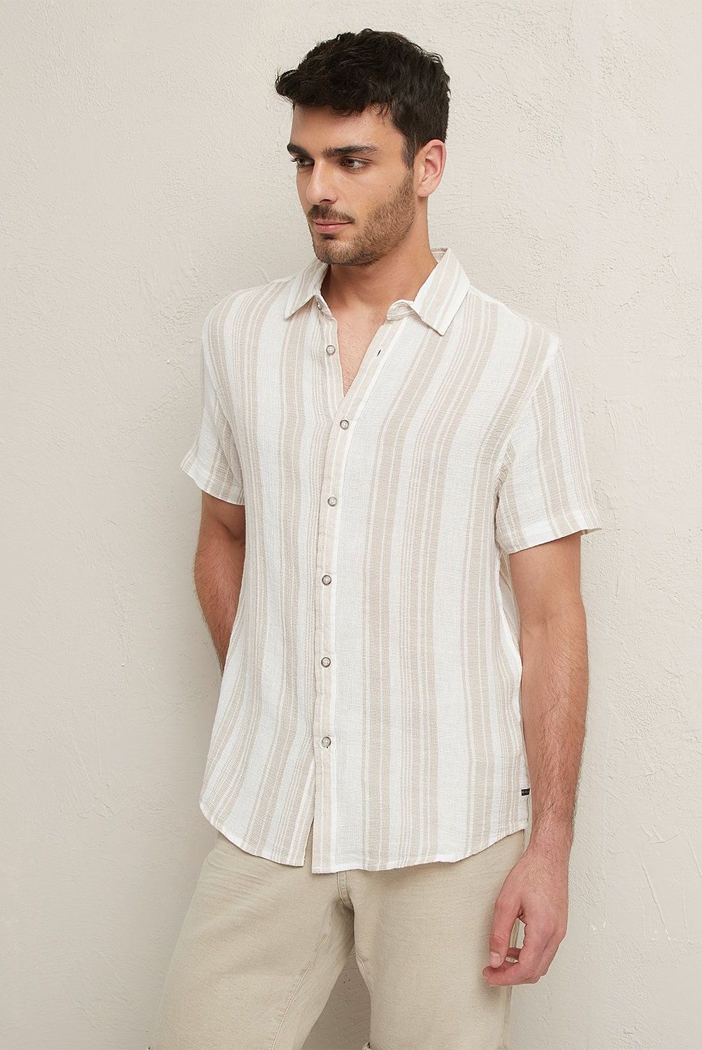 BASEMENT - Camisa Casual Lino a Rayas Manga Corta Hombre Basement