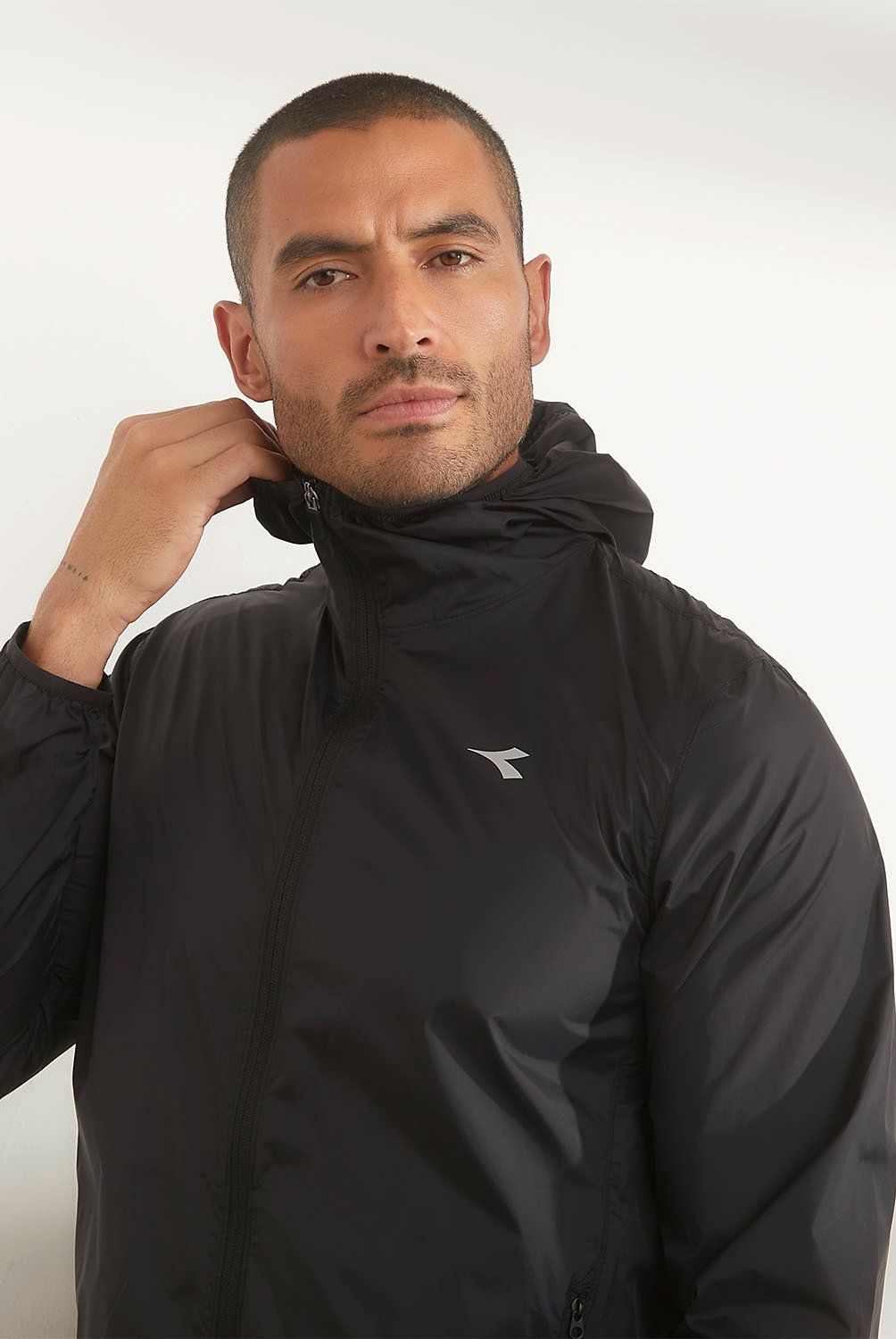 DIADORA - Cortaviento Deportivo Hombre Diadora