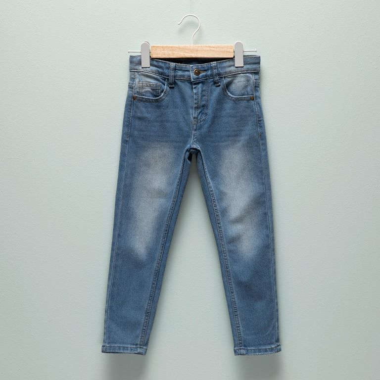 Jeans Fit Tiro Medio Niño