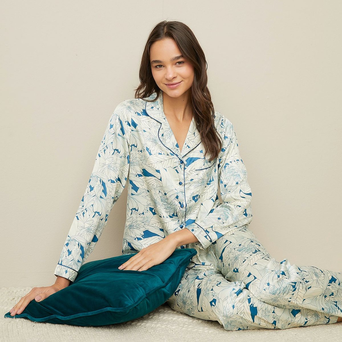 BLU - Conjunto Pijama Mujer Blu Satín Estampado Floral