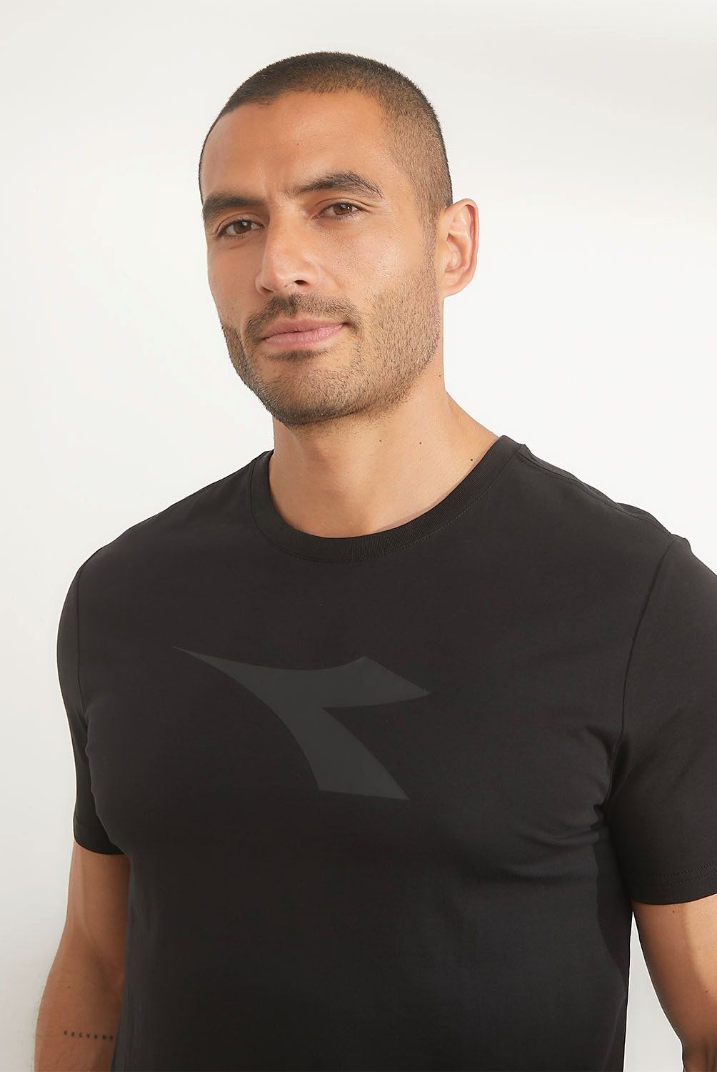 DIADORA - Polera Manga Corta Deportiva Hombre Diadora