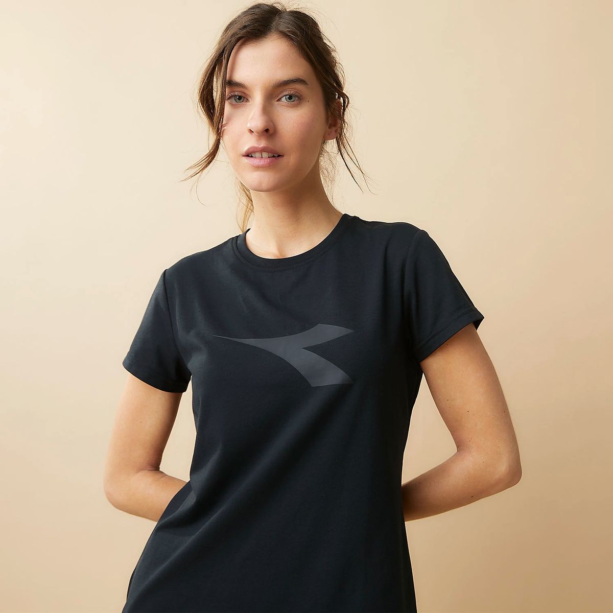 DIADORA - Polera Manga Corta Deportiva Mujer Diadora