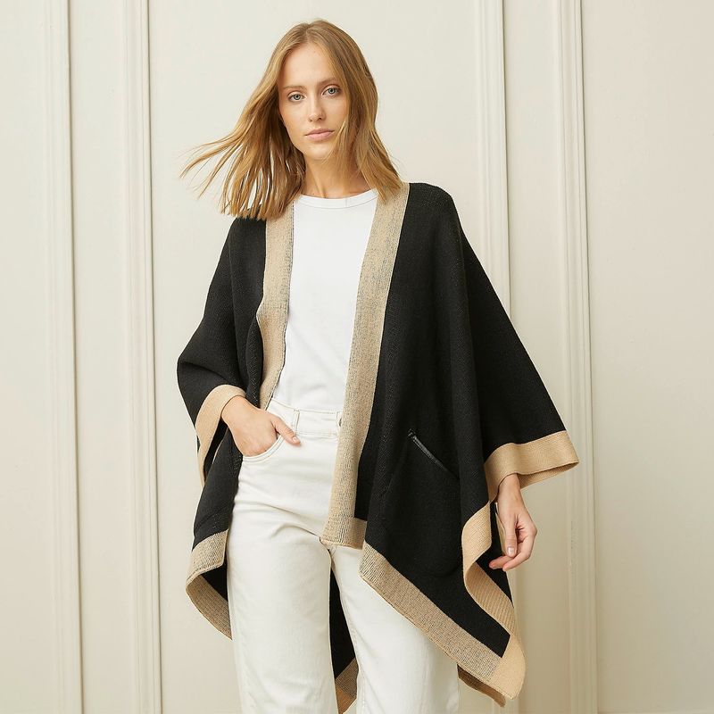 BASEMENT - Poncho Mujer Basement con Bolsillos