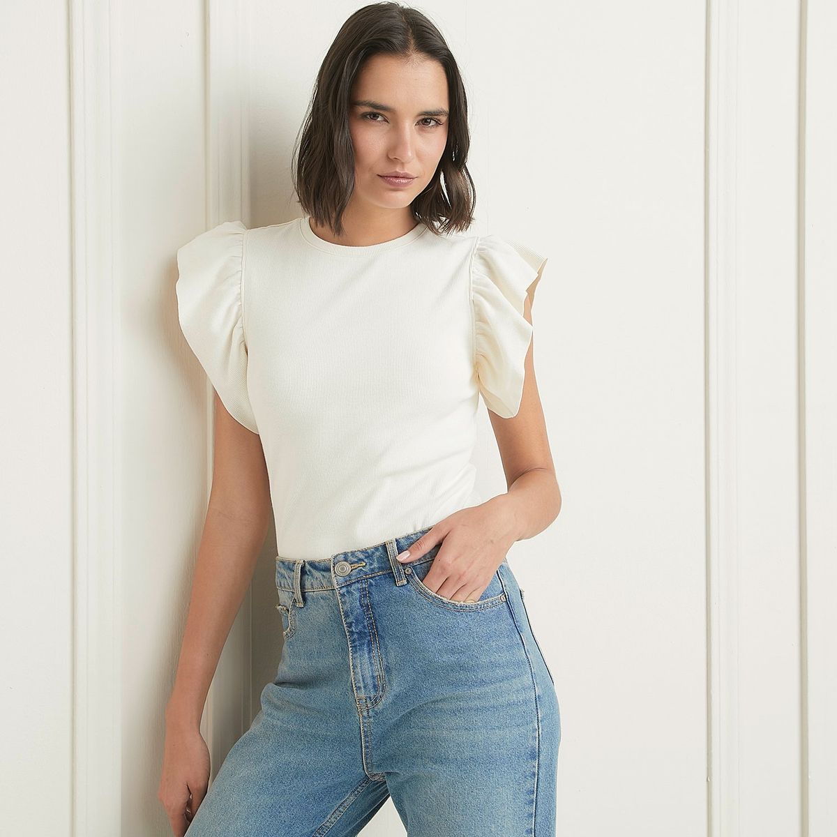 BASEMENT - Polera Manga Corta con Volantes Basement Mujer Algodón