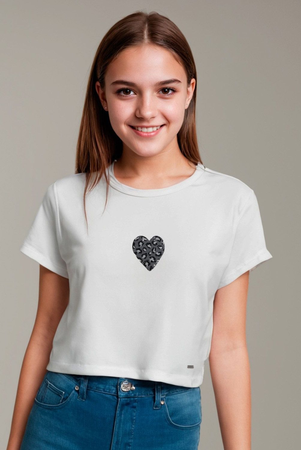 ELEVEN - Polera Eleven Crop Fit Diseño Corazón Niña Algodón
