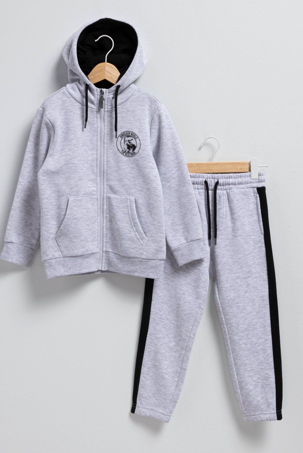YAMP - Conjunto Polerón + Pantalón De Buzo Niño Yamp