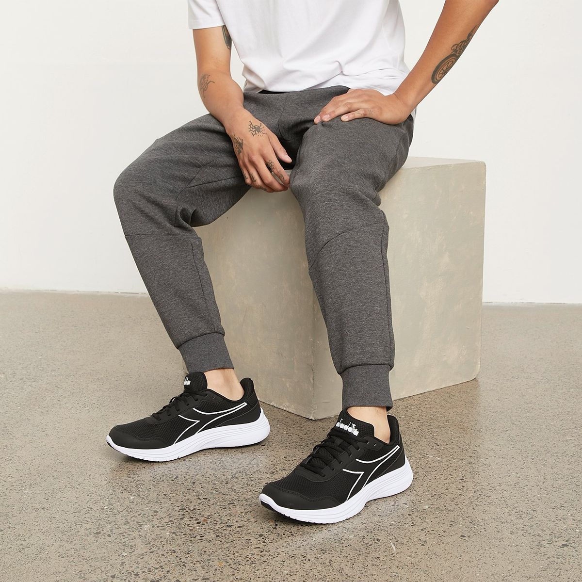 DIADORA - Eagle Zapatilla Running Hombre Negro Diadora