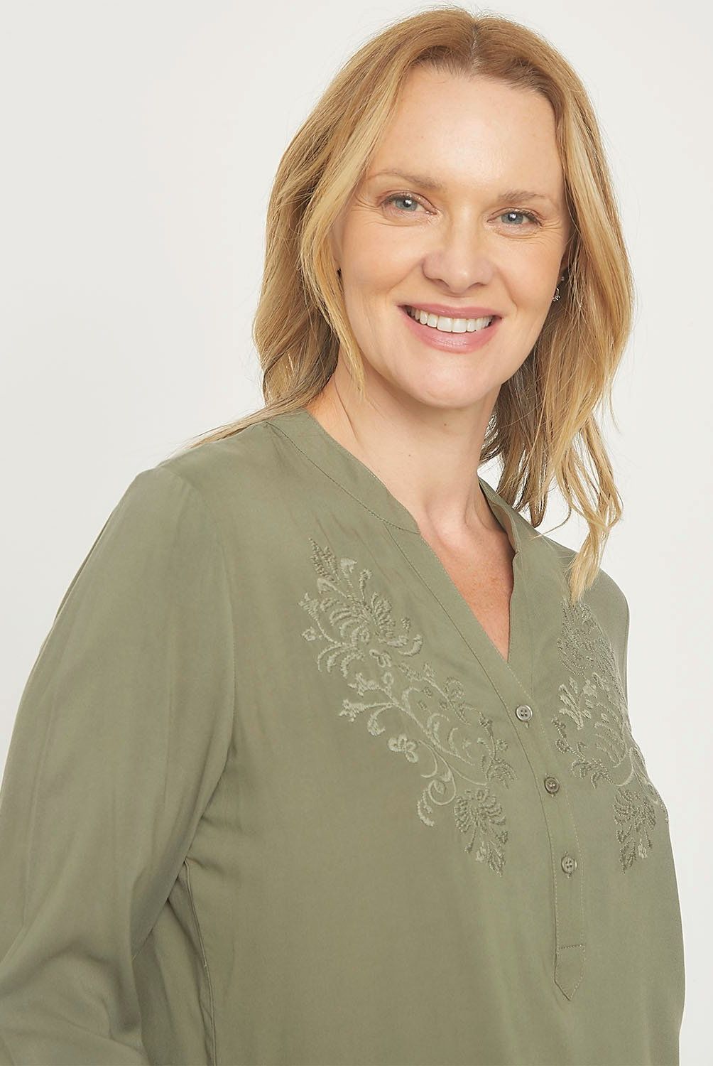 NEWPORT - Blusa Newport Mujer Viscosa Manga 3/4 Bordada