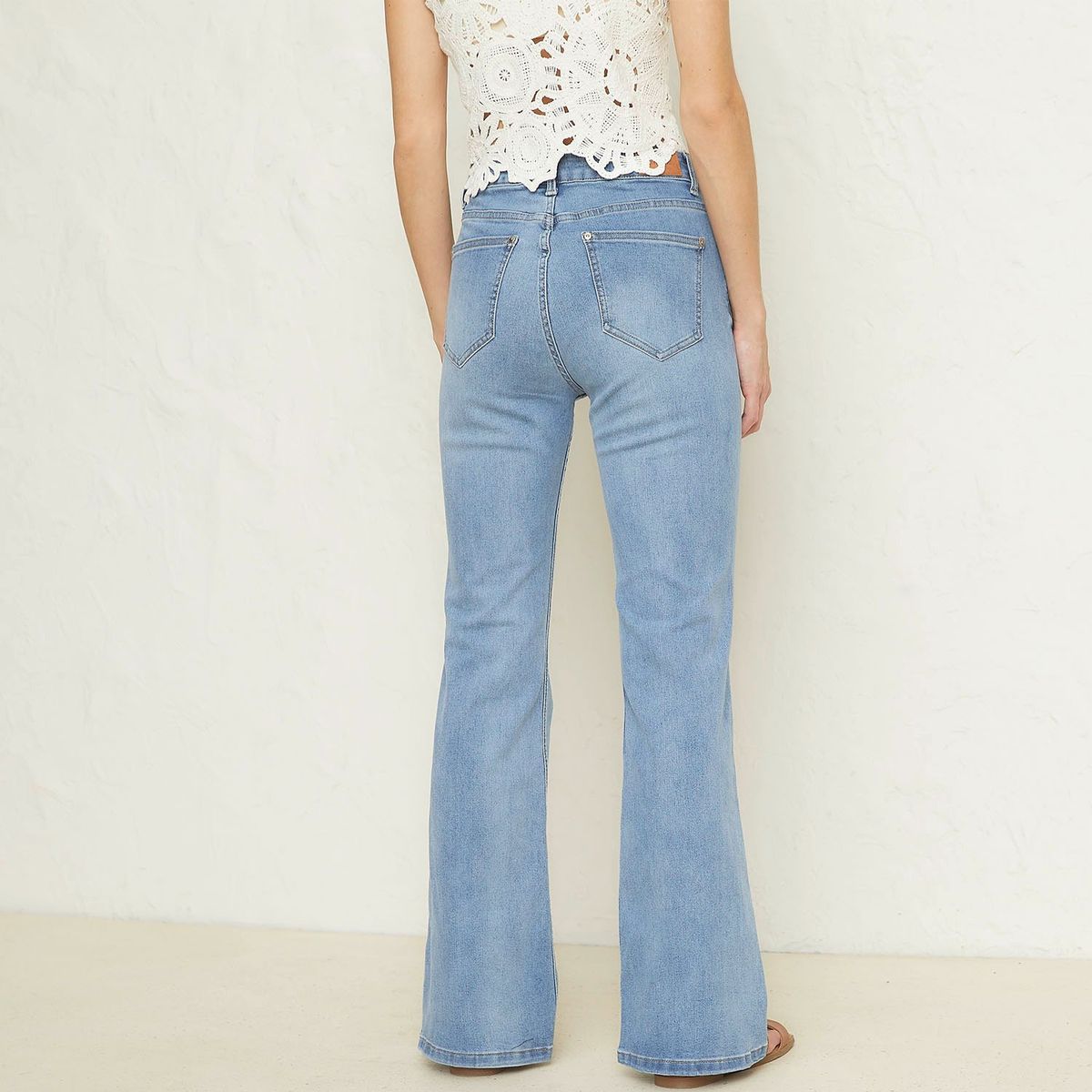 BASEMENT - Jeans Flare Tiro Alto Mujer Basement