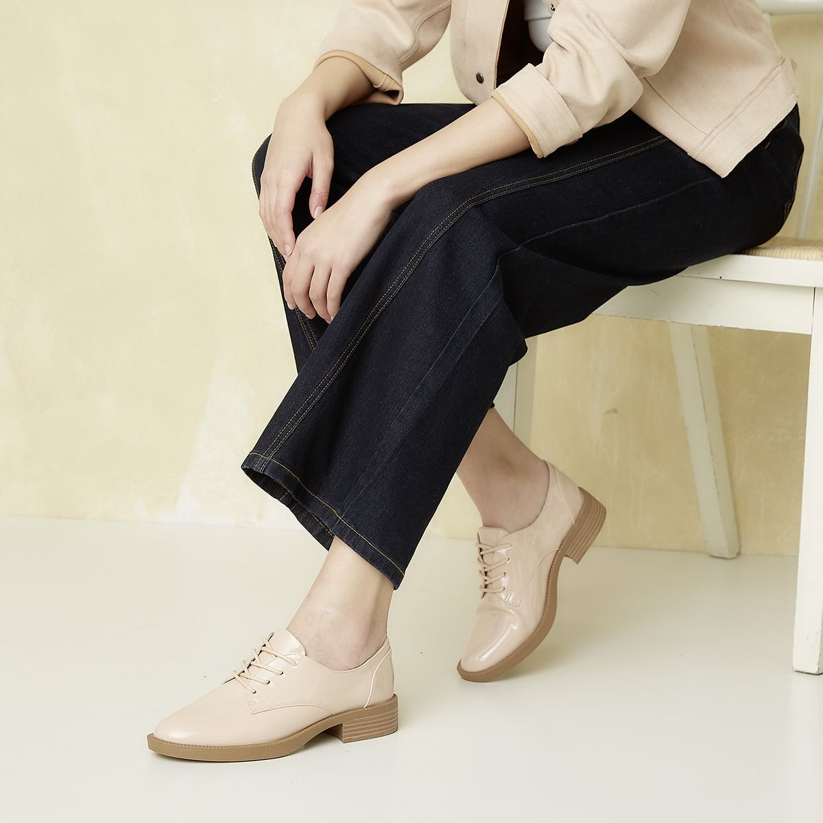 UNIVERSITY CLUB - Zapato Casual Mujer Beige University Club