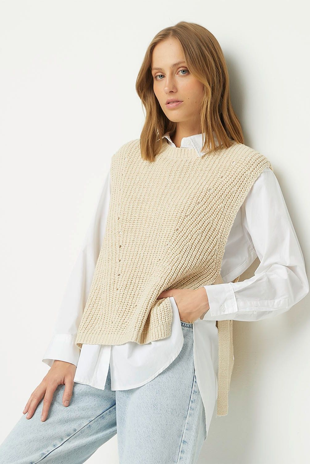 BASEMENT - Sweater Basement Mujer Acrílico Sin Mangas Liso