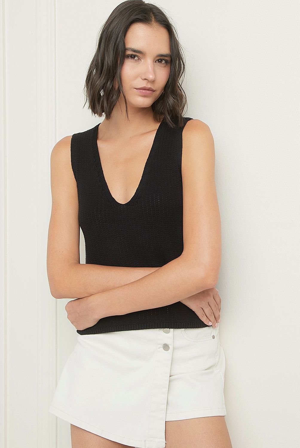 BASEMENT - Polera Basement Sin Mangas Algodón Rayas Mujer Cuello V