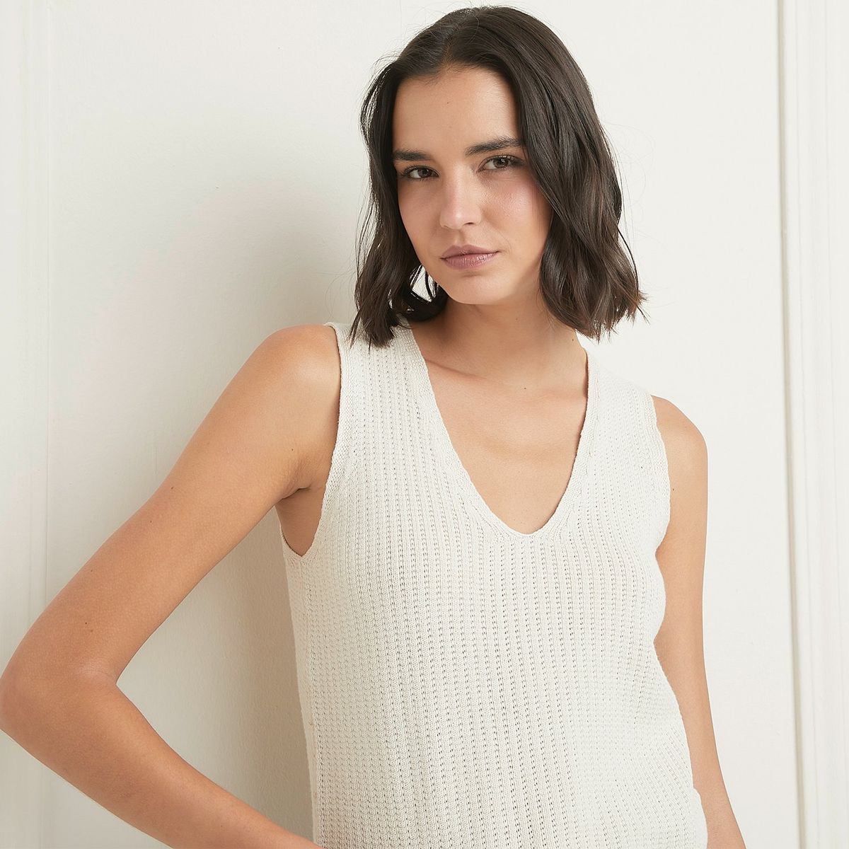 BASEMENT - Polera Basement Sin Mangas Algodón Rayas Mujer Cuello V