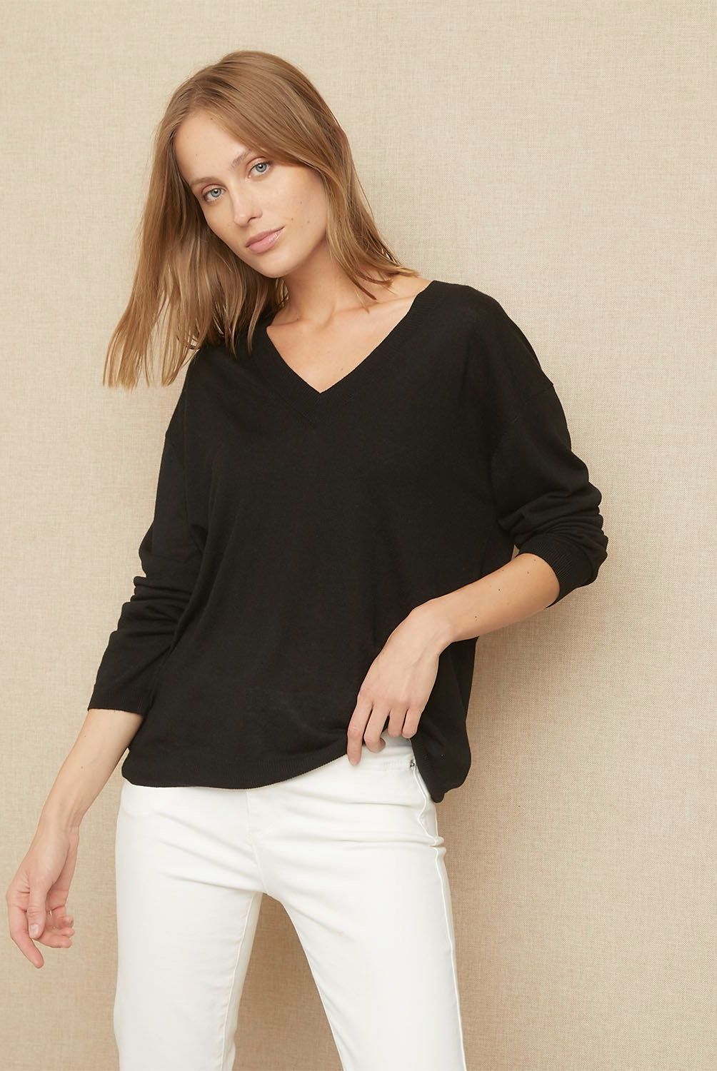 UNIVERSITY CLUB - Sweater University Club Manga Larga Cuello V Mujer