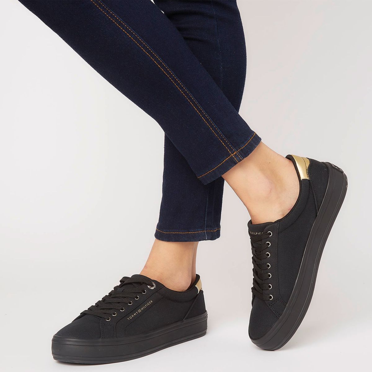 TOMMY HILFIGER - Zapatilla Urbana Mujer Negro Tommy Hilfiger