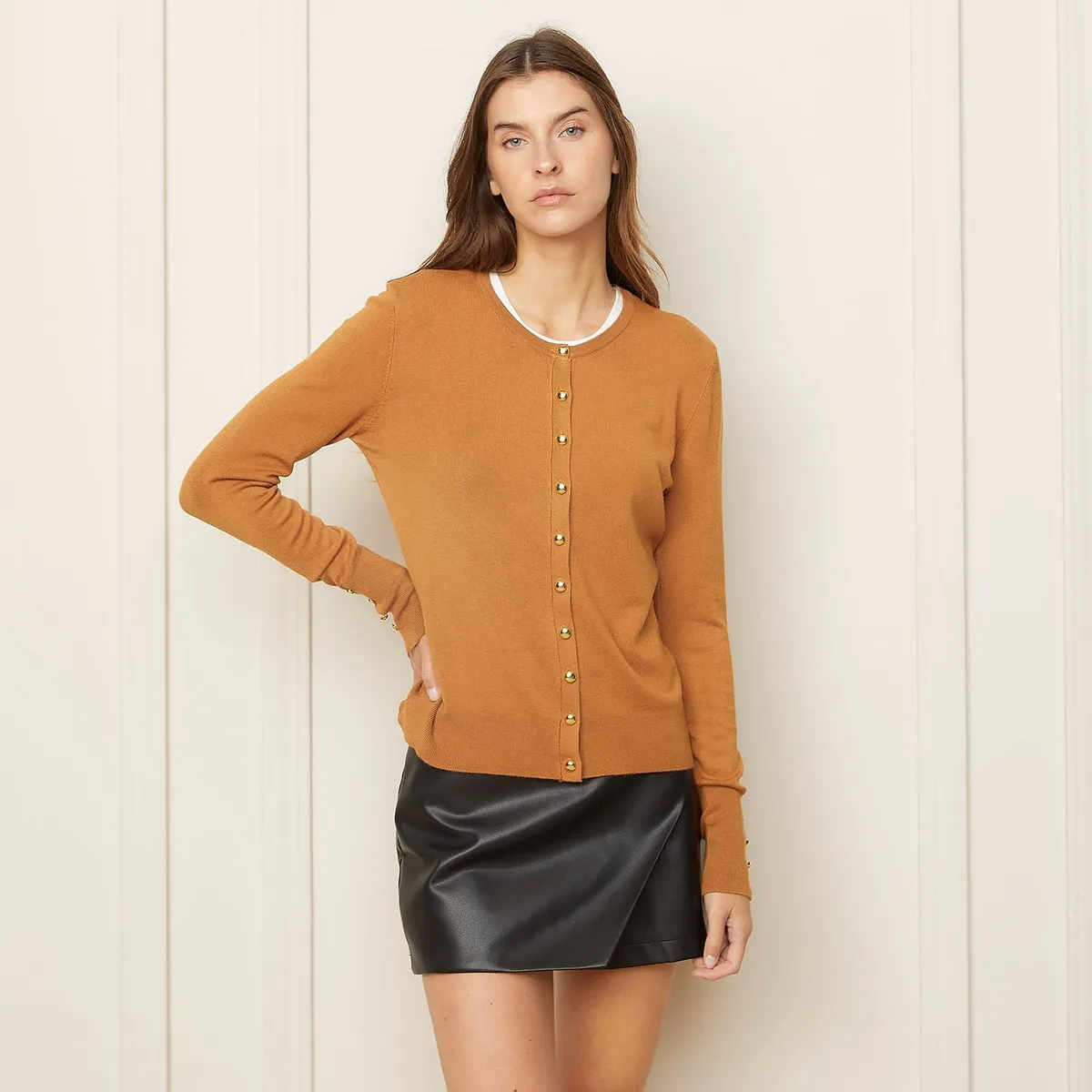 BASEMENT - Chaleco Manga Larga Basement Mujer Cuello Redondo Liso