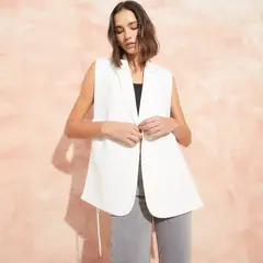 BASEMENT - Blazer Sin Mangas Cuello Clásico Mujer Diseño Liso