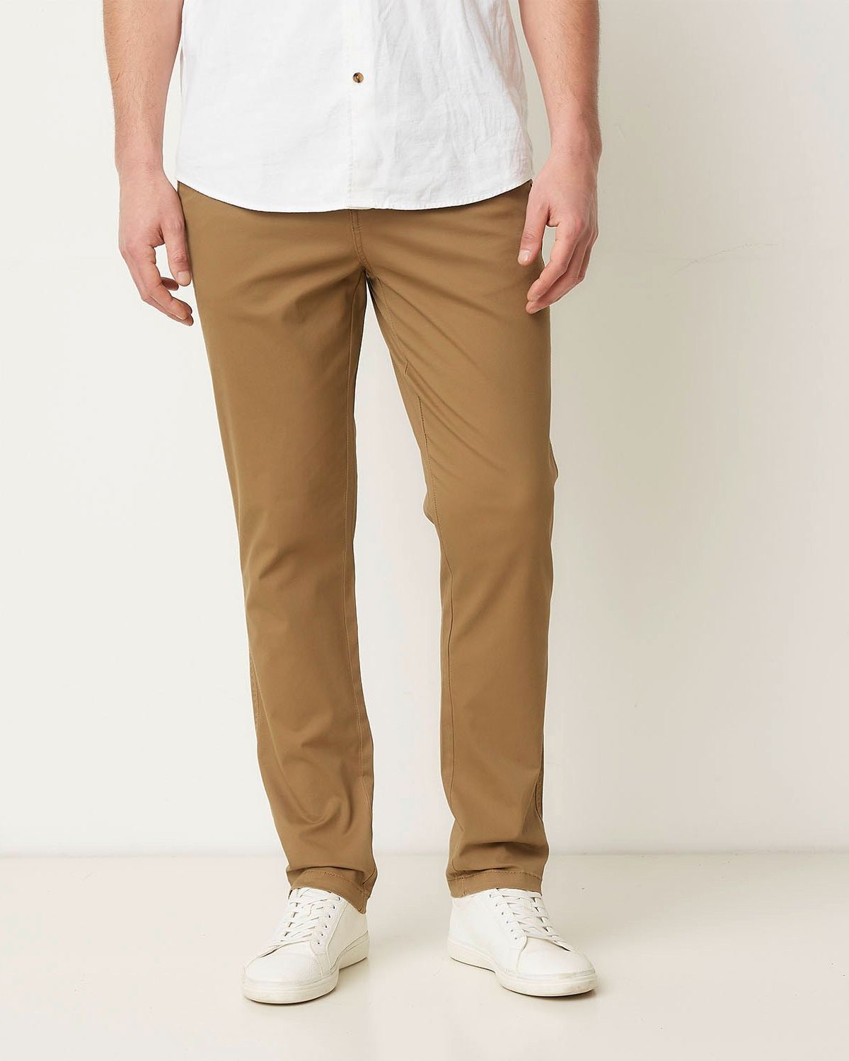 UNIVERSITY CLUB Pantalón Chino Slim Fit Hombre University Club