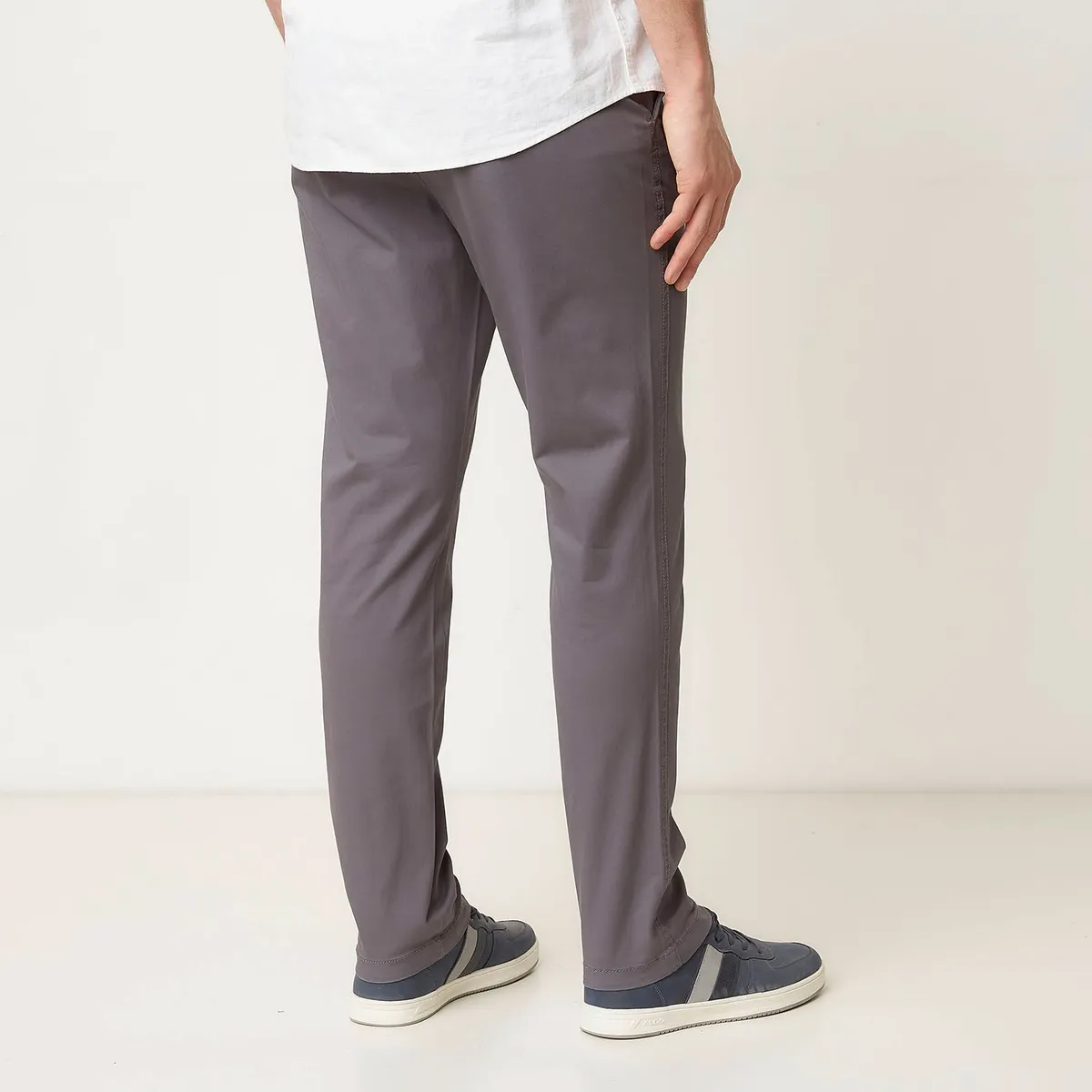 UNIVERSITY CLUB - Pantalón Chino Slim Fit Hombre University Club