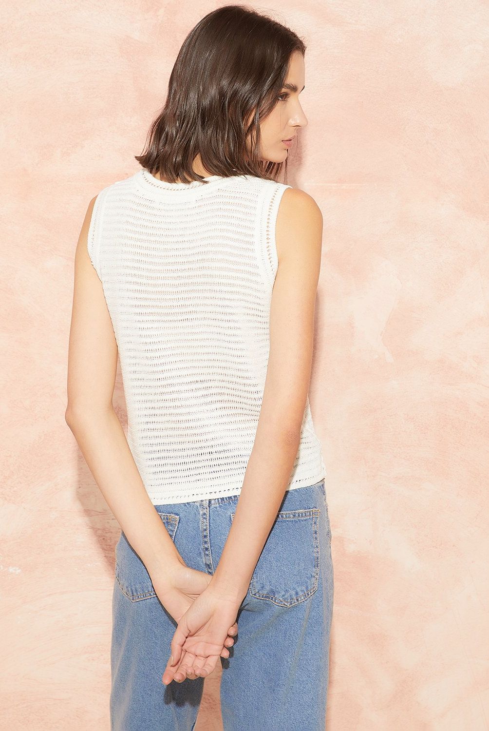 BASEMENT - Polera Sin Mangas Basement Mujer Acrílico
